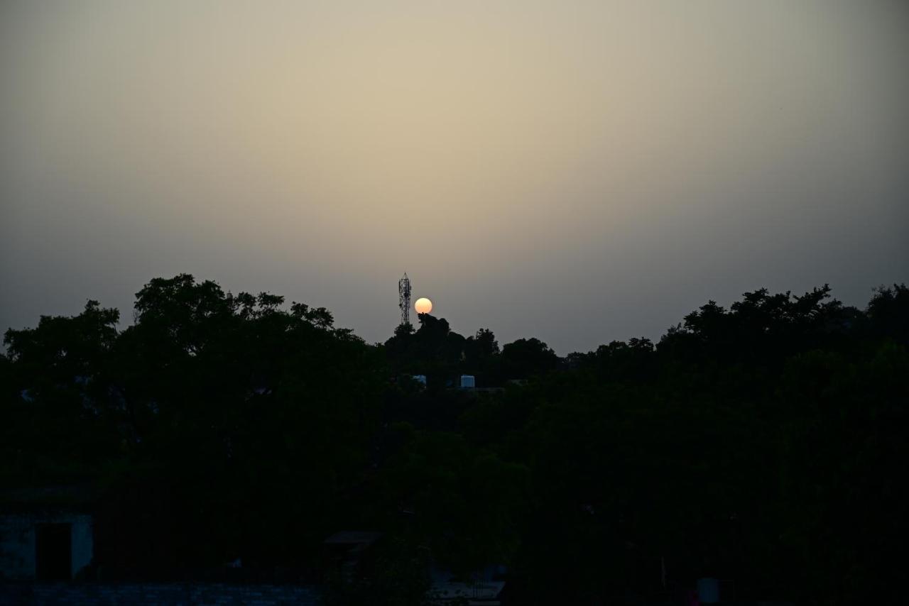 Naimisharanya Maharastra Bhavan Atithi Grah מראה חיצוני תמונה