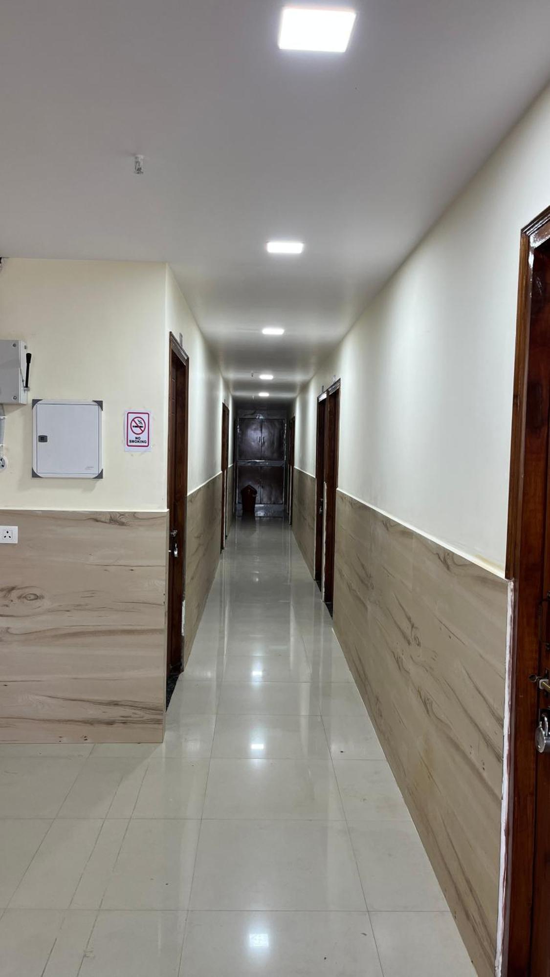 Naimisharanya Maharastra Bhavan Atithi Grah מראה חיצוני תמונה