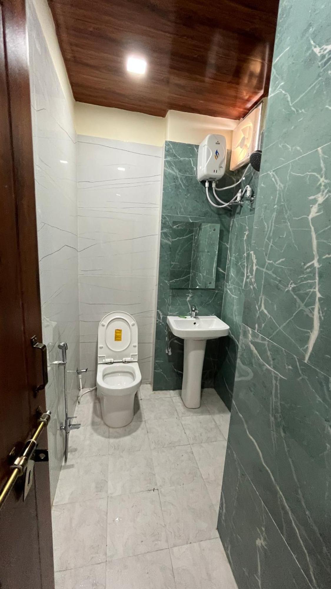 Naimisharanya Maharastra Bhavan Atithi Grah מראה חיצוני תמונה