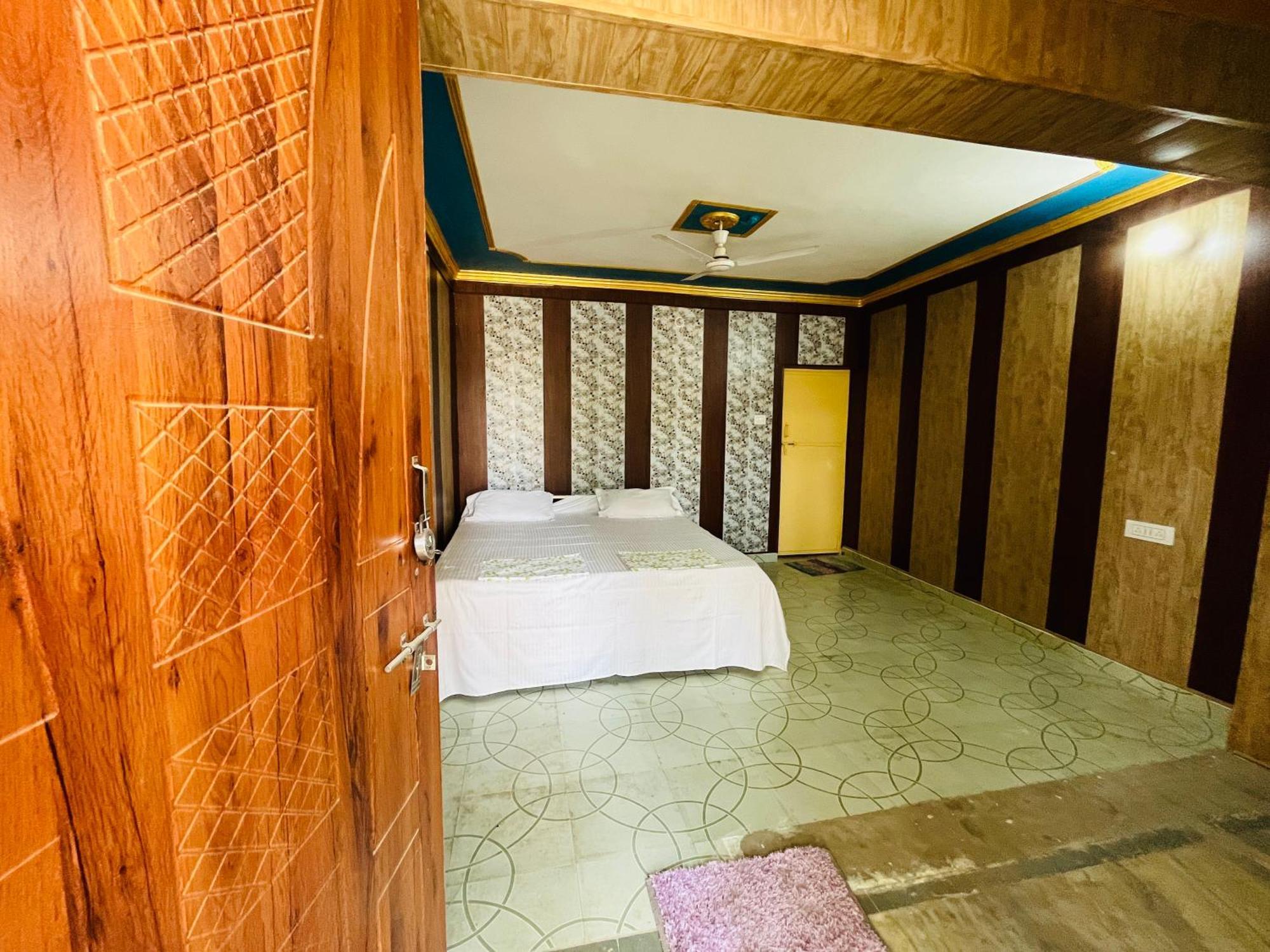 Naimisharanya Maharastra Bhavan Atithi Grah מראה חיצוני תמונה