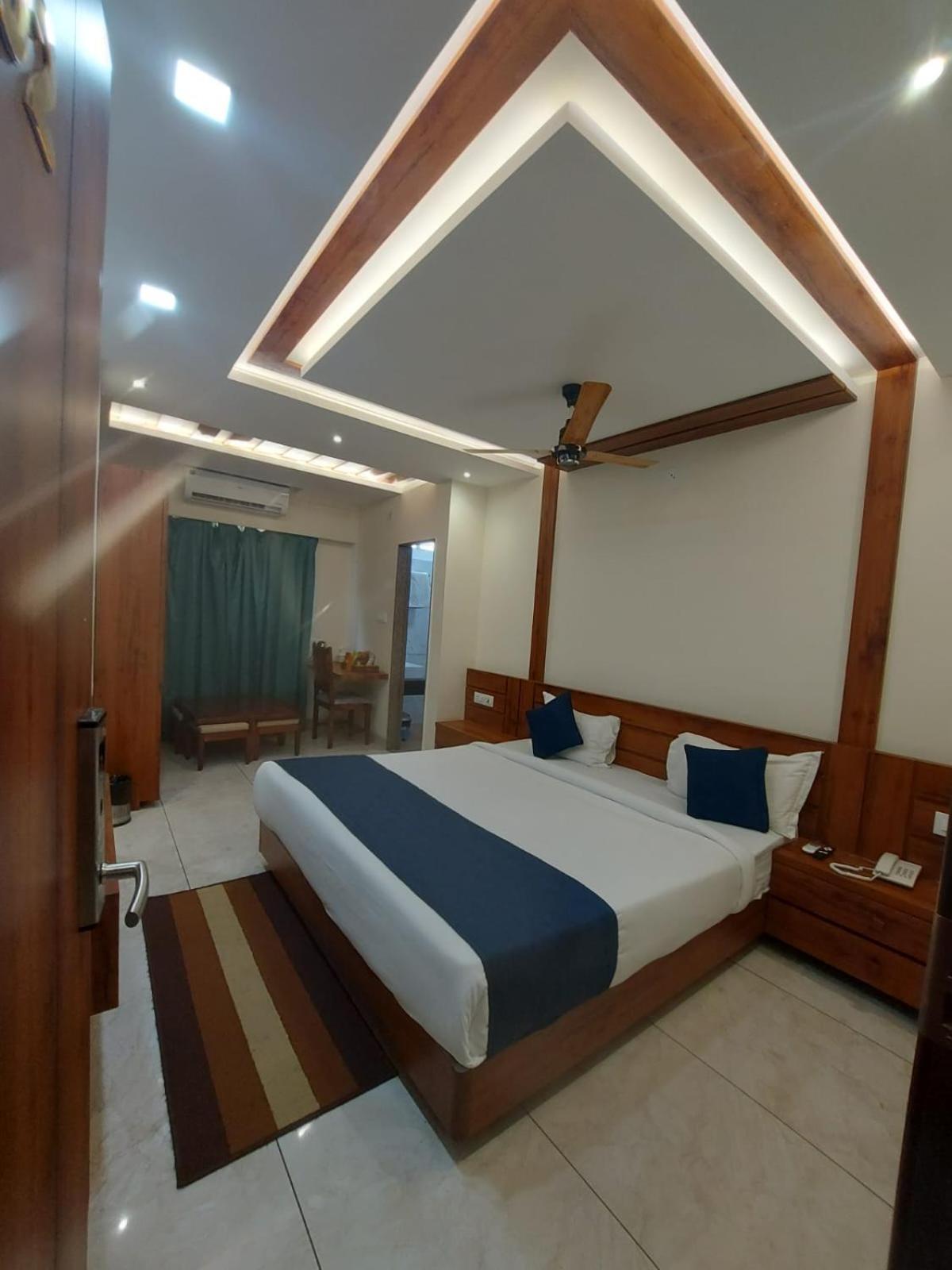 Naimisharanya Maharastra Bhavan Atithi Grah מראה חיצוני תמונה