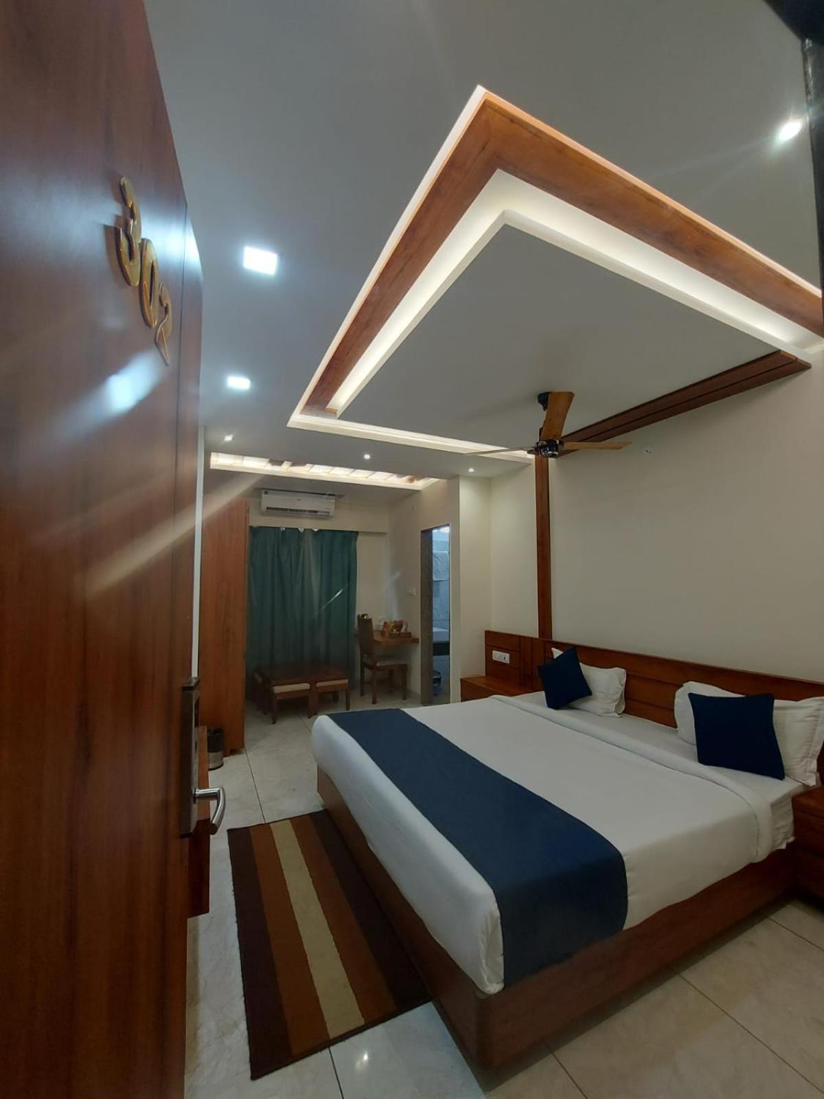 Naimisharanya Maharastra Bhavan Atithi Grah מראה חיצוני תמונה
